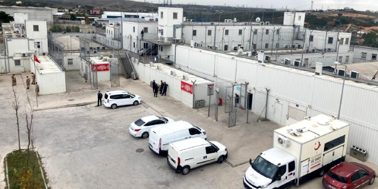 Hak ve hukuk örgütleri: İmralı Cezaevi kapatılmalı Hak ve hukuk örgütleri: İmralı Cezaevi kapatılmalı