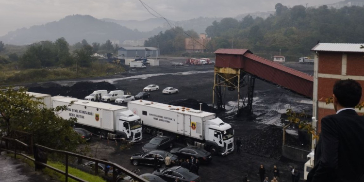 Amasra’da 42 işçinin öldüğü maden ocağındaki patlamaya ilişkin iddianame hazırlandı Amasra’da 42 işçinin öldüğü maden ocağındaki patlamaya ilişkin iddianame hazırlandı