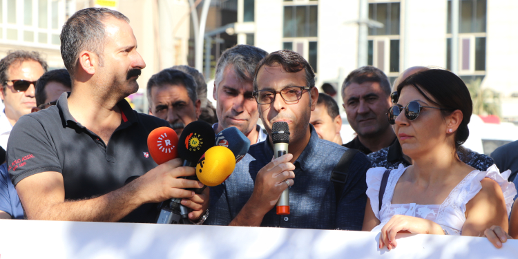 KESK: İhraca olanak tanıyan geçici 35’inci madde kaldırılmalı KESK: İhraca olanak tanıyan geçici 35’inci madde kaldırılmalı