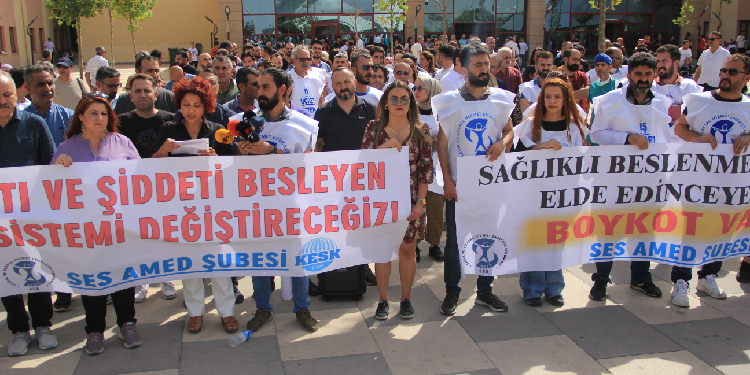 KESK’ten sağlık emekçilerine yönelik saldırıya tepki KESK’ten sağlık emekçilerine yönelik saldırıya tepki