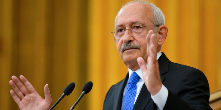 Kılıçdaroğlu’ndan dezenformasyon yasası eleştirisi: Sesinizi kısmak isteyebilirler Kılıçdaroğlu’ndan dezenformasyon yasası eleştirisi: Sesinizi kısmak isteyebilirler