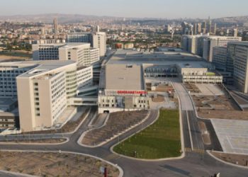 “Şehir Hastaneleri’ne akış için hastane kapatılıyor”