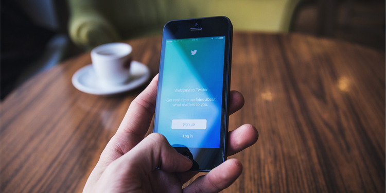 Suudi Arabistan’daki Kraliyet Holding Şirketi Twitter hisselerini elinde tutacak Suudi Arabistan’daki Kraliyet Holding Şirketi Twitter hisselerini elinde tutacak