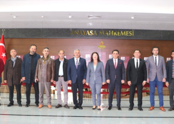 15 eğitim sendikasi itiraz dilekçelerini anayasa mahkemesi’ne sundu