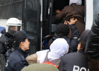 Adalet Nöbeti’nde gözaltına alınanlar serbest bırakıldı