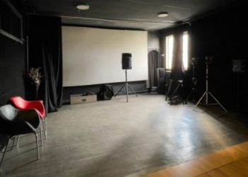 Asimilasyona karşı tiyatro atölyesi