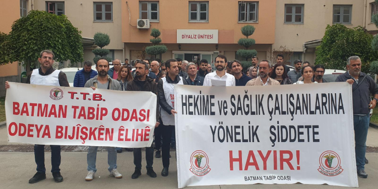 Batman’da hasta yakınından doktora şiddet Batman’da hasta yakınından doktora şiddet