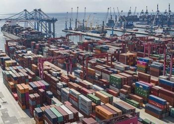 Dış ticaret açığı yüzde 421 arttı