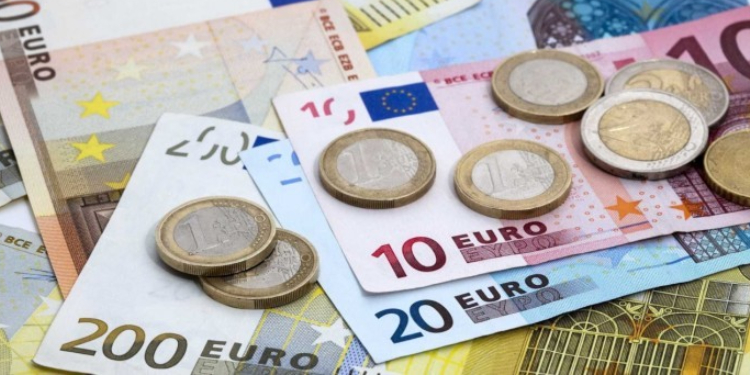 Euro 19 liranın üzerine çıktı Euro 19 liranın üzerine çıktı