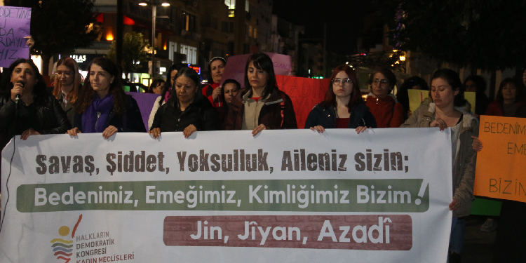HDK’den Kadıköy’de 25 Kasım çağrısı HDK’den Kadıköy’de 25 Kasım çağrısı