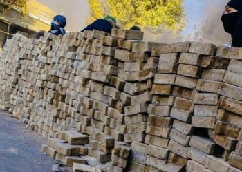 Mahabad’da halk geri adım atmıyor