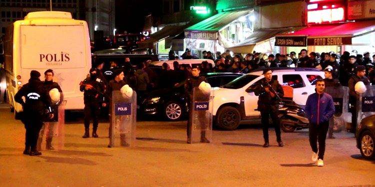 İstanbul’un ilçelerinde saldırılar protesto edildi İstanbul’un ilçelerinde saldırılar protesto edildi