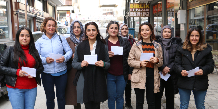 Kadın tutuklulara 25 Kasım kartları gönderildi Kadın tutuklulara 25 Kasım kartları gönderildi