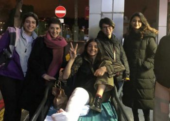 Polis ayağını kırdı, doktor örtpas etmeye çalıştı