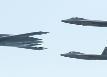 Air Force Times: ABD, B-2 stratejik bombardıman uçaklarının uçuşlarını durdurdu