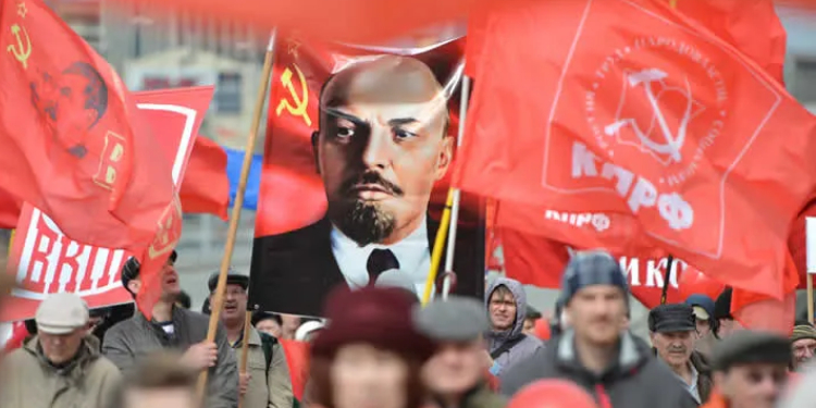 “Yeni Bir Sosyalizm İçin” hareketinin kurucusu Platoşkin: “İnsanlar sosyalizmi geri bekliyor” “Yeni Bir Sosyalizm İçin” hareketinin kurucusu Platoşkin: “İnsanlar sosyalizmi geri bekliyor”