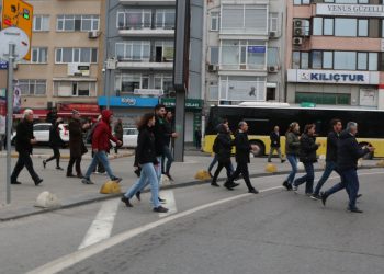 Gençler gözaltıları yürüyüşle protesto etti