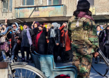 Afganistan’da erkek öğrenciler boykotta