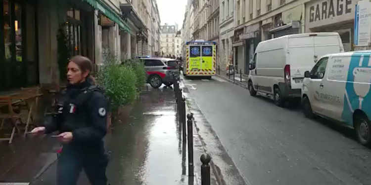 Paris katliamına ‘adli olay’dan soruşturma başlatılmasına tepki Paris katliamına ‘adli olay’dan soruşturma başlatılmasına tepki