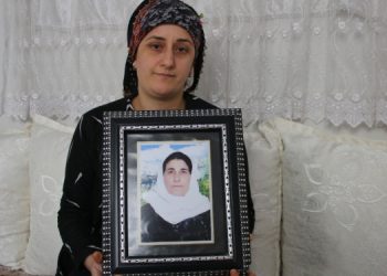 Bomba sesini zılgıtlarla bastırdı