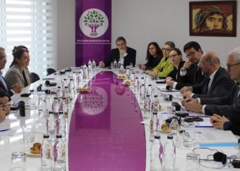 FES’ten HDP’ye ziyaret
