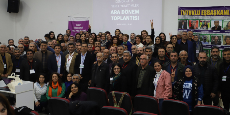 HDP Yerel Yönetimler toplantısı sona erdi HDP Yerel Yönetimler toplantısı sona erdi