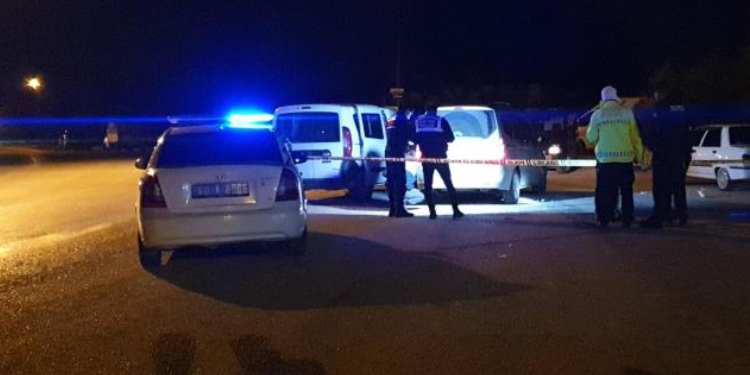 Kadirli’de polis araca ateş açtı: 1 ölü, 3 yaralı Kadirli’de polis araca ateş açtı: 1 ölü, 3 yaralı