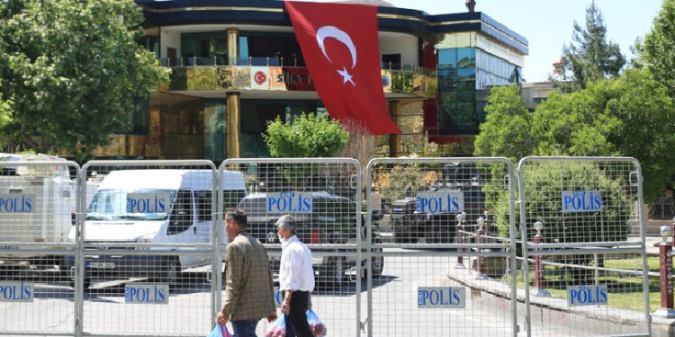 Kayyım sattı, seçilmiş eş başkan mahkemeye başvurdu Kayyım sattı, seçilmiş eş başkan mahkemeye başvurdu