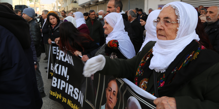 Nusaybin’de Paris Katliamı protestosu Nusaybin’de Paris Katliamı protestosu