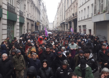 Paris’teki nöbete çağrı