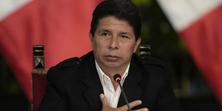 Peru’da görevinden azledilen eski cumhurbaşkanı Castillo’ya verilen 18 ay hapis cezası onandı Peru’da görevinden azledilen eski cumhurbaşkanı Castillo’ya verilen 18 ay hapis cezası onandı