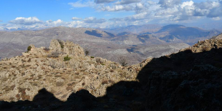 TSK Bradost’ta ateş açtı: 2 yaralı