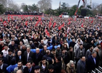 Yazar Mıhçı: Saraçhane’yi dolduran binler HDP kapatma davası için de ses çıkarmalı