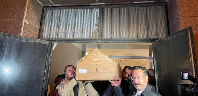 5 kişinin cenazesi teslim edildi: Gözaltı sayısı 6’ya yükseldi 5 kişinin cenazesi teslim edildi: Gözaltı sayısı 6’ya yükseldi