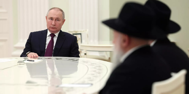 Putin: Rusya, Holokost gibi olayların bir daha asla tekrarlanmamasını amaçlayan bir politika izliyor Putin: Rusya, Holokost gibi olayların bir daha asla tekrarlanmamasını amaçlayan bir politika izliyor