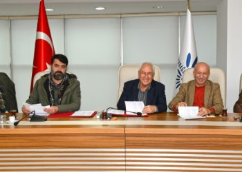 İzmir’de 2 belediye TİS imzaladı