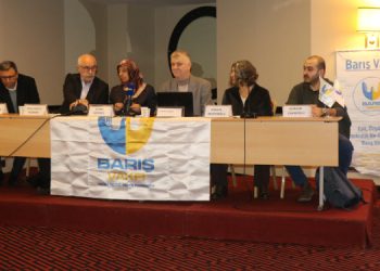 Aydın ve yazarlar: Oylarımız barış isteyenlere