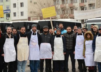 Diyarbakır’da fırın işçileri eylemde: Emeğimizin karşılığını istiyoruz