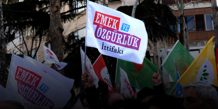 Birdal: Emek ve Özgürlük İttifakı aydınlık bir gelecek için fırsattır Birdal: Emek ve Özgürlük İttifakı aydınlık bir gelecek için fırsattır