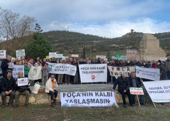 Foçalılardan taş ocağına karşı eylem