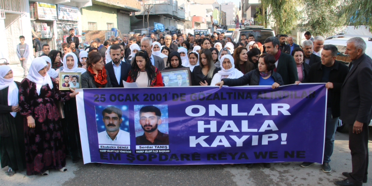 Gözaltında kaybettirilen Tanış ve Deniz anıldı: Failler açıklansın Gözaltında kaybettirilen Tanış ve Deniz anıldı: Failler açıklansın