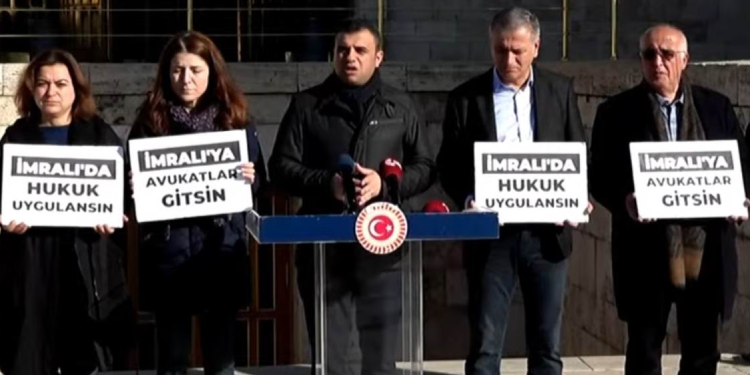 Adalet Nöbeti: İmralı’daki hukuksuzluktan Bozdağ sorumludur Adalet Nöbeti: İmralı’daki hukuksuzluktan Bozdağ sorumludur