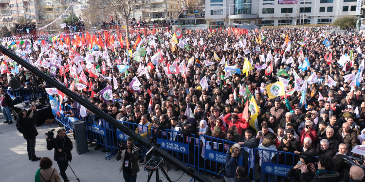 Emek ve Özgürlük İttifakı: Söz veriyoruz, bu iktidarı biz göndereceğiz Emek ve Özgürlük İttifakı: Söz veriyoruz, bu iktidarı biz göndereceğiz