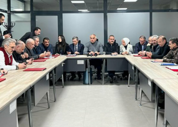 Deprem bölgesindeki 10 ilde eğitim öğretime iki hafta ara verildi