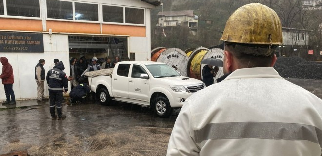 Madenciler deprem bölgesine gidiyor Madenciler deprem bölgesine gidiyor