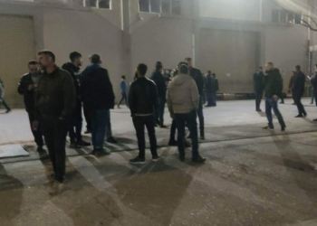 Patrondan depremde dışarı çıkmak isteyen işçilere: Çalışın!