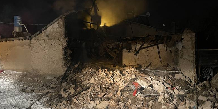 Depremzede Suriyeli aile gittikleri kentte yangında yaşamını yitirdi Depremzede Suriyeli aile gittikleri kentte yangında yaşamını yitirdi