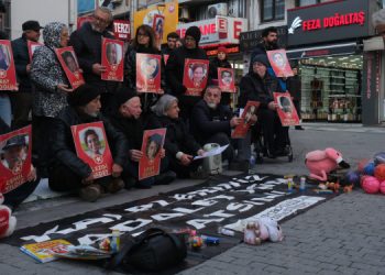 Suruç Aileleri İnisiyatifi depremzede çocuklara oyuncak gönderdi
