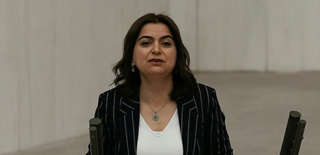 Yıkılan hastaneye ‘depreme dayanıklı değil’ raporu verilmiş Yıkılan hastaneye ‘depreme dayanıklı değil’ raporu verilmiş
