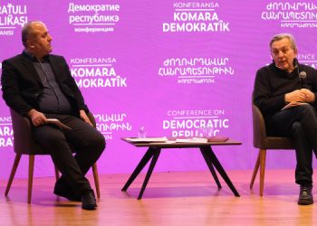 Bekir Ağırdır: Umut yorgunuyuz, zihni devrime ihtiyaç var